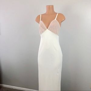 Vintage LeVoy’s Ivory Nightgown or Slip size small